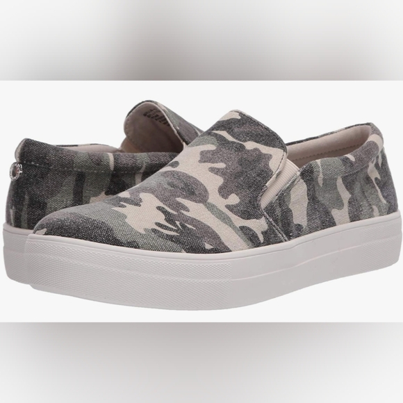 Steve Madden Shoes - Steve Madden Gills Platform Slip-On Sneaker in Tan Camo Size 8M Used Excellent